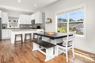 224 Oak Mdw Ln, Asheville, NC 28804 - Photo 10