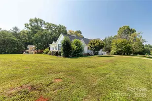 903 Little Brook Cir, York, SC 29745 - Photo 2