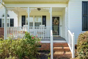 903 Little Brook Cir, York, SC 29745 - Photo 6