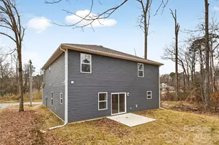 9717 Forest Dr, Charlotte, NC 28216 - Photo 32