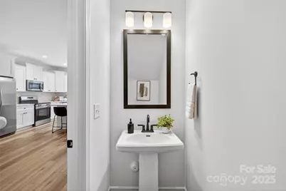 9717 Forest Drive, Charlotte, NC 28216 - Photo 18