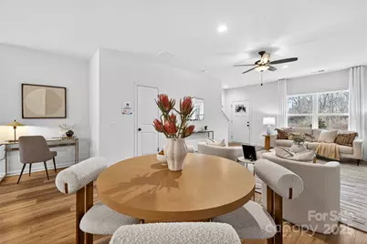 9717 Forest Drive, Charlotte, NC 28216 - Photo 6