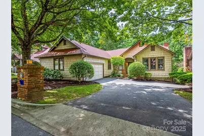 14 Lacoste Drive, Hendersonville, NC 28739 - Photo 2