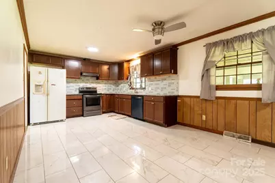 194 Hillsboro Road, Taylorsville, NC 28681 - Photo 2