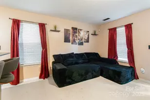 5541 Peachwood Dr, Charlotte, NC 28216 - Photo 4