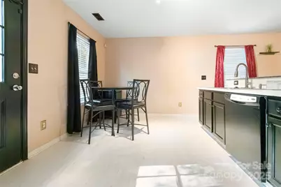 5541 Peachwood Drive, Charlotte, NC 28216 - Photo 10