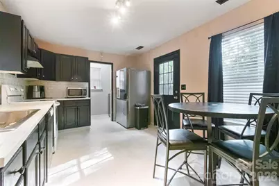 5541 Peachwood Drive, Charlotte, NC 28216 - Photo 6