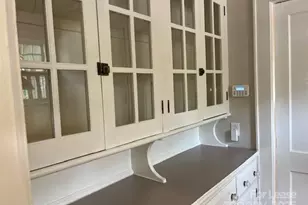 801 Hawthorne Ln, Charlotte, NC 28204 - Photo 4