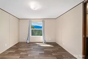 710 Greasy Creek Rd, Bakersville, NC 28705 - Photo 18