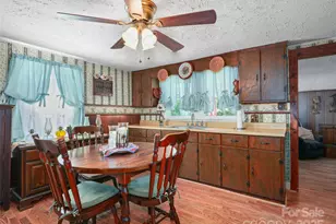 177 Dewey Ave, Canton, NC 28716 - Photo 14