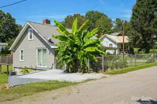 177 Dewey Ave, Canton, NC 28716 - Photo 2