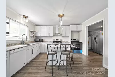 4315 Denver Avenue, Charlotte, NC 28208 - Photo 6