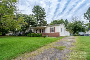 113 Crestview Dr, Concord, NC 28027 - Photo 2