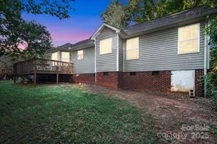 914 Ragin Ln, Rock Hill, SC 29732 - Photo 2