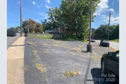 421 S King Street #3627, Hendersonville, NC 28792 - Photo 12