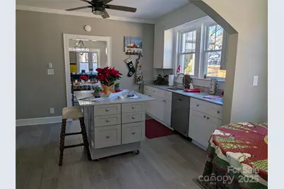 933 W Warren Street W #W, Shelby, NC 28150 - Photo 8