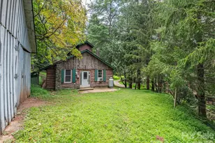 10 Beaverdam Knoll Rd, Asheville, NC 28804 - Photo 2