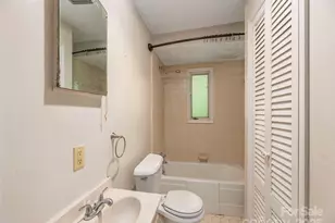 10 Beaverdam Knoll Rd, Asheville, NC 28804 - Photo 18