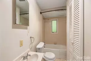 10 Beaverdam Knoll Rd, Asheville, NC 28804 - Photo 18