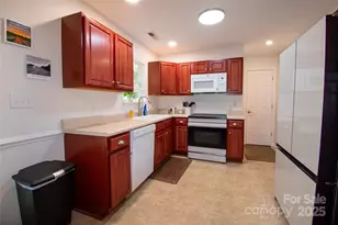 19 Singleton Ln, Fletcher, NC 28732 - Photo 6