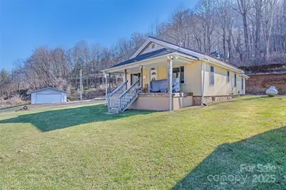 3009 Dellwood Road, Waynesville, NC 28786 - Photo 2