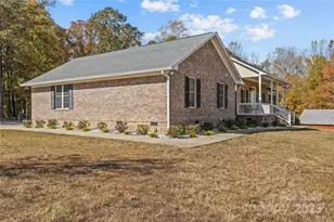 2247 Kingsburry Rd, York, SC 29745 - Photo 2