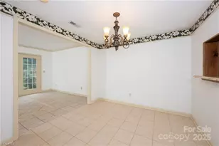 911 Shelby Dr, Greensboro, NC 27409 - Photo 12