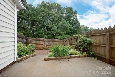 911 Shelby Drive #E, Greensboro, NC 27409 - Photo 4