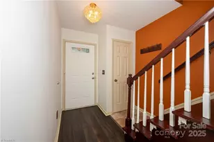 911 Shelby Dr, Greensboro, NC 27409 - Photo 10