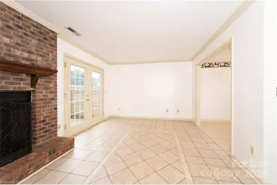 911 Shelby Drive #E, Greensboro, NC 27409 - Photo 16