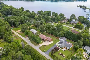 4920 Surfwood Dr, Sherrills Ford, NC 28673 - Photo 4