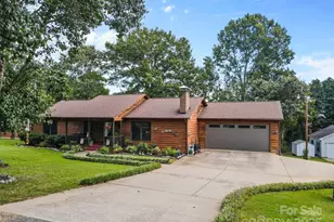 4920 Surfwood Dr, Sherrills Ford, NC 28673 - Photo 2