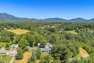 26 Center St, Candler, NC 28715 - Photo 28