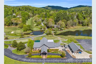 2240 E Cumming Woods Lane, Hendersonville, NC 28739 - Photo 38