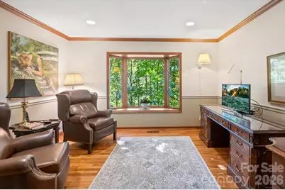 2240 E Cumming Woods Lane, Hendersonville, NC 28739 - Photo 8