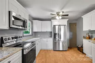 371 Heatherly Heights Rd, Saluda, NC 28773 - Photo 10