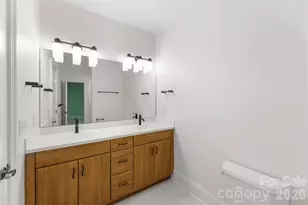 8928 Heydon Hall Cir, Charlotte, NC 28210 - Photo 22