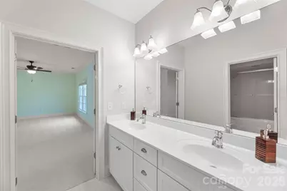 8928 Heydon Hall Circle, Charlotte, NC 28210 - Photo 16