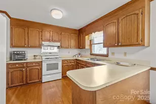 310 Oakwood Dr, Mount Holly, NC 28120 - Photo 16