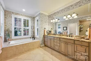 60 S Kuykendall Ct, Hendersonville, NC 28739 - Photo 26