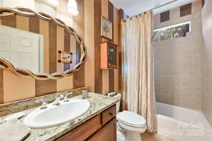 60 S Kuykendall Ct, Hendersonville, NC 28739 - Photo 38