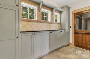 875 Creston Dr, Black Mountain, NC 28711 - Photo 18