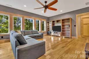 875 Creston Dr, Black Mountain, NC 28711 - Photo 30