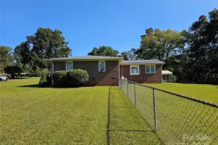802 Linden Dr, Chester, SC 29706 - Photo 32