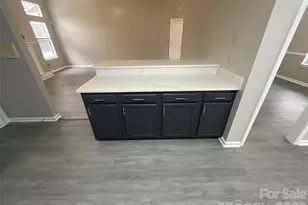 12042 Mallard Ridge Dr, Charlotte, NC 28269 - Photo 6