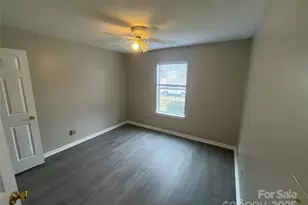 12042 Mallard Ridge Dr, Charlotte, NC 28269 - Photo 16