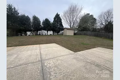 12042 Mallard Ridge Drive, Charlotte, NC 28269 - Photo 18