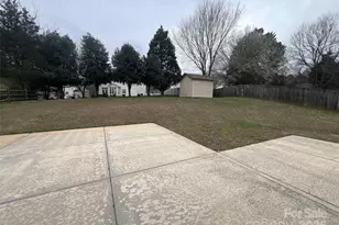 12042 Mallard Ridge Dr, Charlotte, NC 28269 - Photo 18