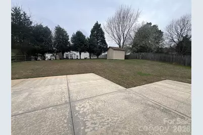 12042 Mallard Ridge Drive, Charlotte, NC 28269 - Photo 18