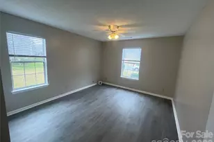 12042 Mallard Ridge Dr, Charlotte, NC 28269 - Photo 14